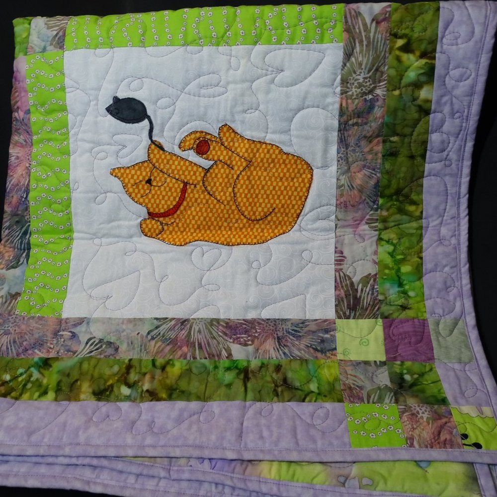 Hand Crafted Cat Lap Quilt Stunning 40" x 39" - Picture 12 of 16